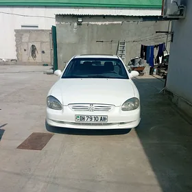 Hyundai Sonata 2001