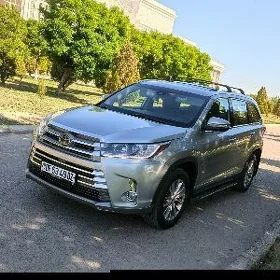 Toyota Highlander 2019