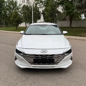 Hyundai Elantra 2021