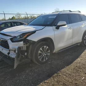 Toyota Highlander 2021