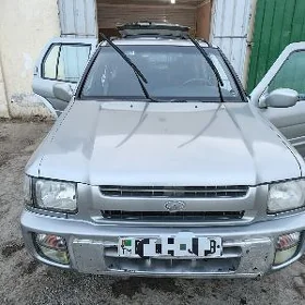 Infiniti QX4 2000