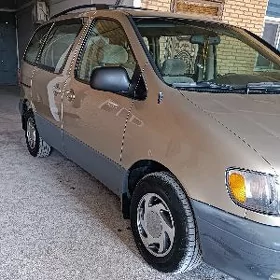 Toyota Sienna 2001