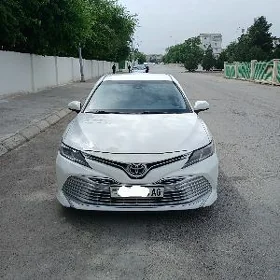 Toyota Camry 2018