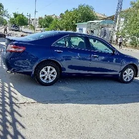Toyota Camry 2011
