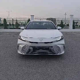 Toyota Camry 2024