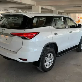 Toyota Fortuner 2025