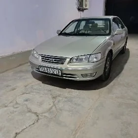 Toyota Camry 2000