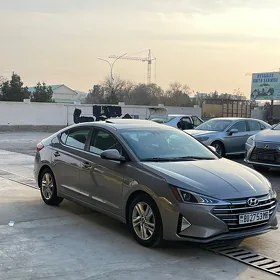Hyundai Elantra 2020