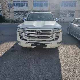 Toyota Land Cruiser 2023