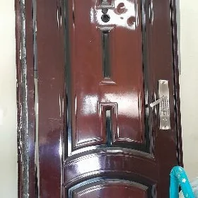 DAŞKY GAPY