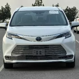Toyota Sienna 2023