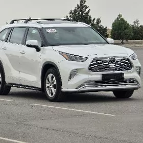 Toyota Highlander 2021