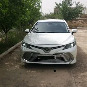 Toyota Camry 2020