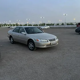Toyota Camry 2000