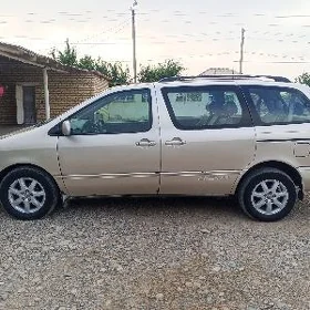 Toyota Sienna 2000