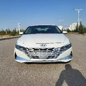 Hyundai Elantra 2021