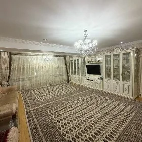6MKR DEPUTATSKIÝ DOM 230M²