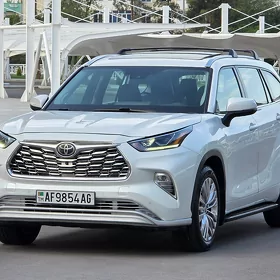 Toyota Highlander 2022