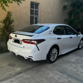Toyota Camry 2023