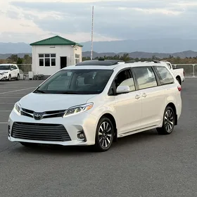 Toyota Sienna 2020