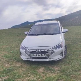 Hyundai Elantra 2020
