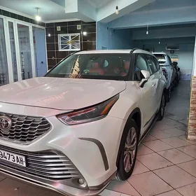 Toyota Highlander 2022