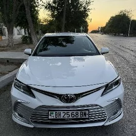 Toyota Camry 2022