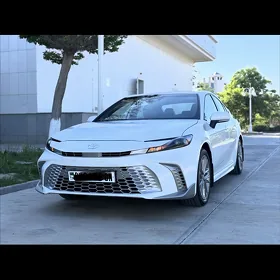 Toyota Camry 2025