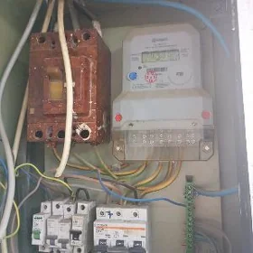 380 tok uçýotçik + kabel