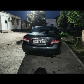 Toyota Camry 2011