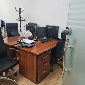 продаётся офисная мебель б/у