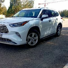 Toyota Highlander 2021