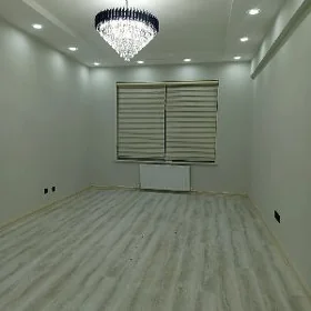 Satlyk taze gurtly 4kom 2 etaj