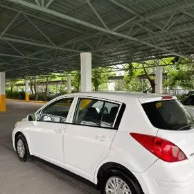 Nissan Versa 2010