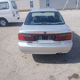 Mazda 323 1998