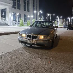 BMW 7 Series 1992