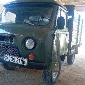 UAZ 469 1987