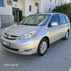 Toyota Sienna 2008