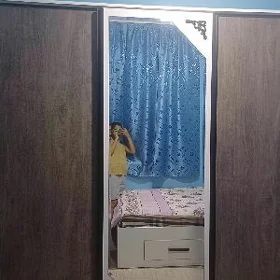 şifonýer krowat