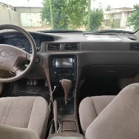 Toyota Camry 1999
