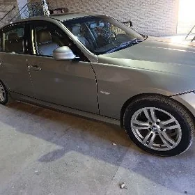 BMW M3 2011