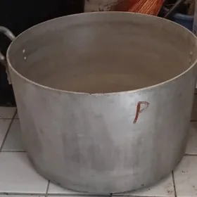 кастрюли