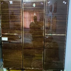 Шифоньер, табуретка