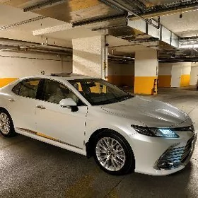 Toyota Camry 2020