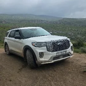 Ford Explorer 2025