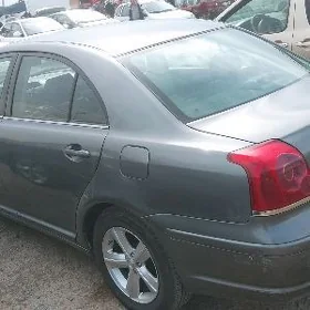 Toyota Avensis 2004