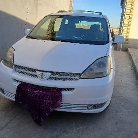 Toyota Sienna 2005