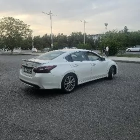 Nissan Altima 2018