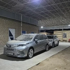 Toyota Sienna 2022