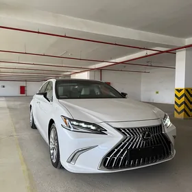 Lexus ES 350 2022